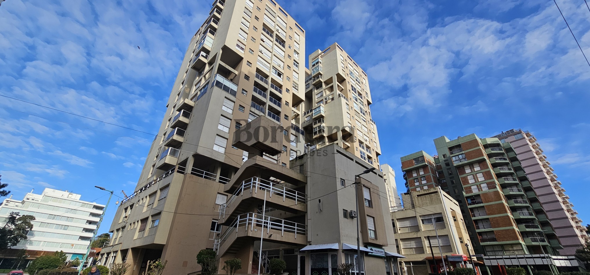Venta de departamento monoambiente en Pinamar