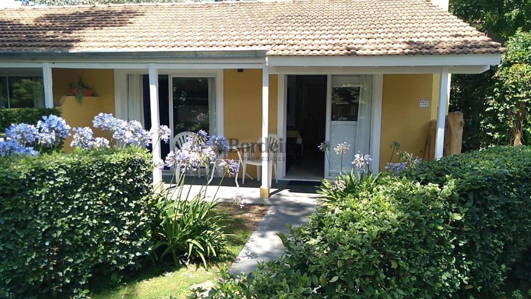 Venta Villa Gesell Departamentos Complejo de 6 unidades cerca del mar